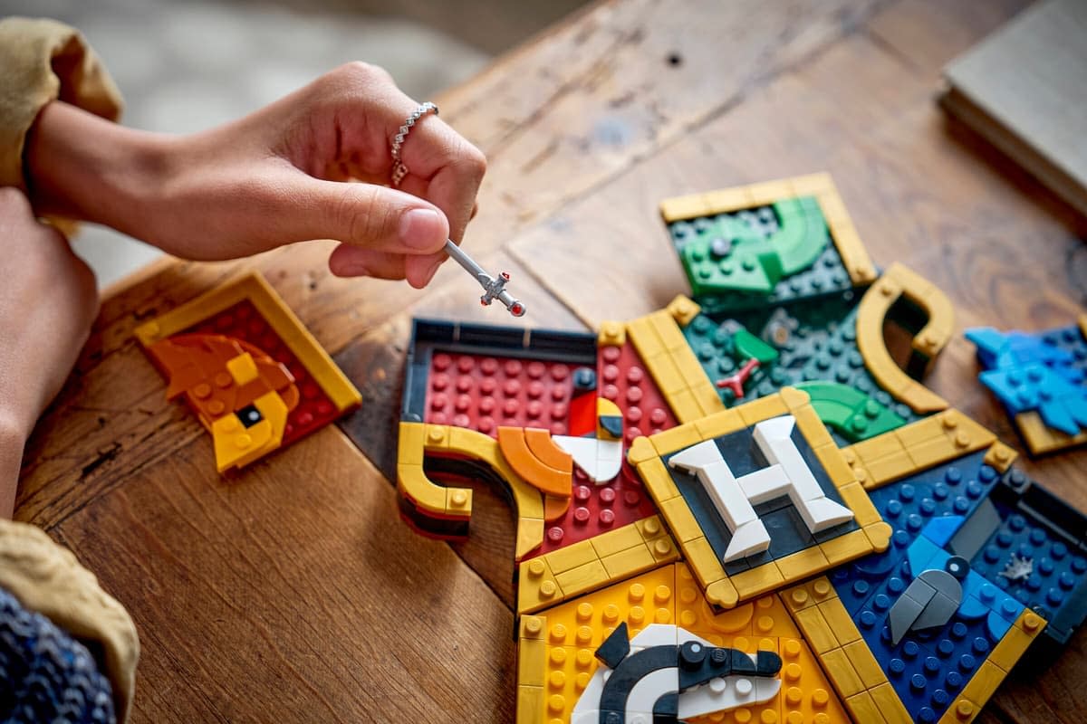 LEGO Brings the Magic with Harry Potter Hogwarts House Crest Set