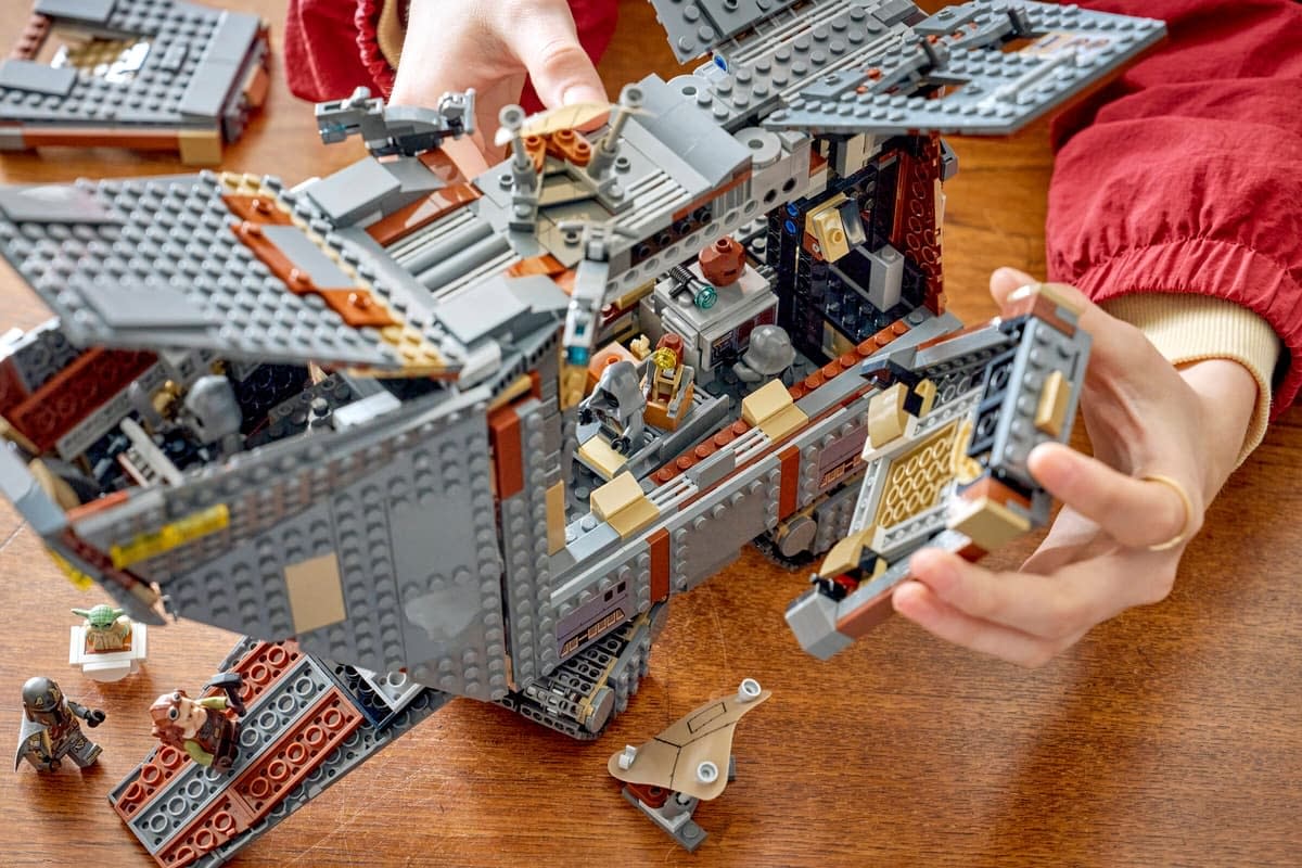 New LEGO Star Wars The Mandalorian Offworld Sandcrawler Set Debuts