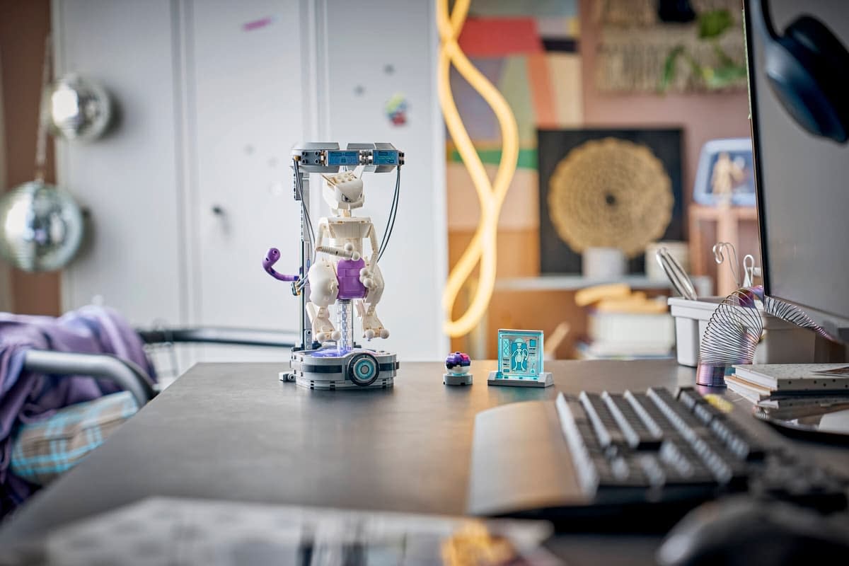 LEGO Reveals New Pokémon SMART Play Mewtwo's Lab Break Set
