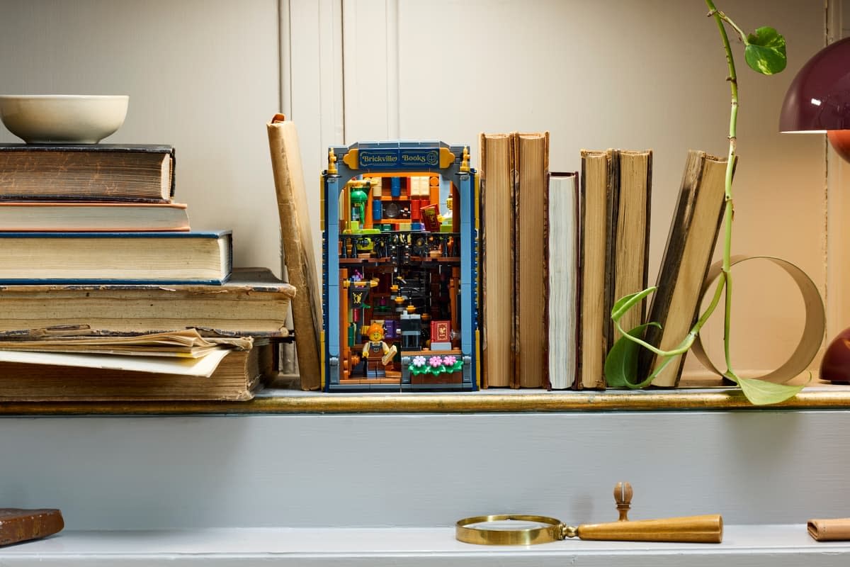Break the Fourth Wall with LEGO Icons New Bookstore: Book Nook Set
