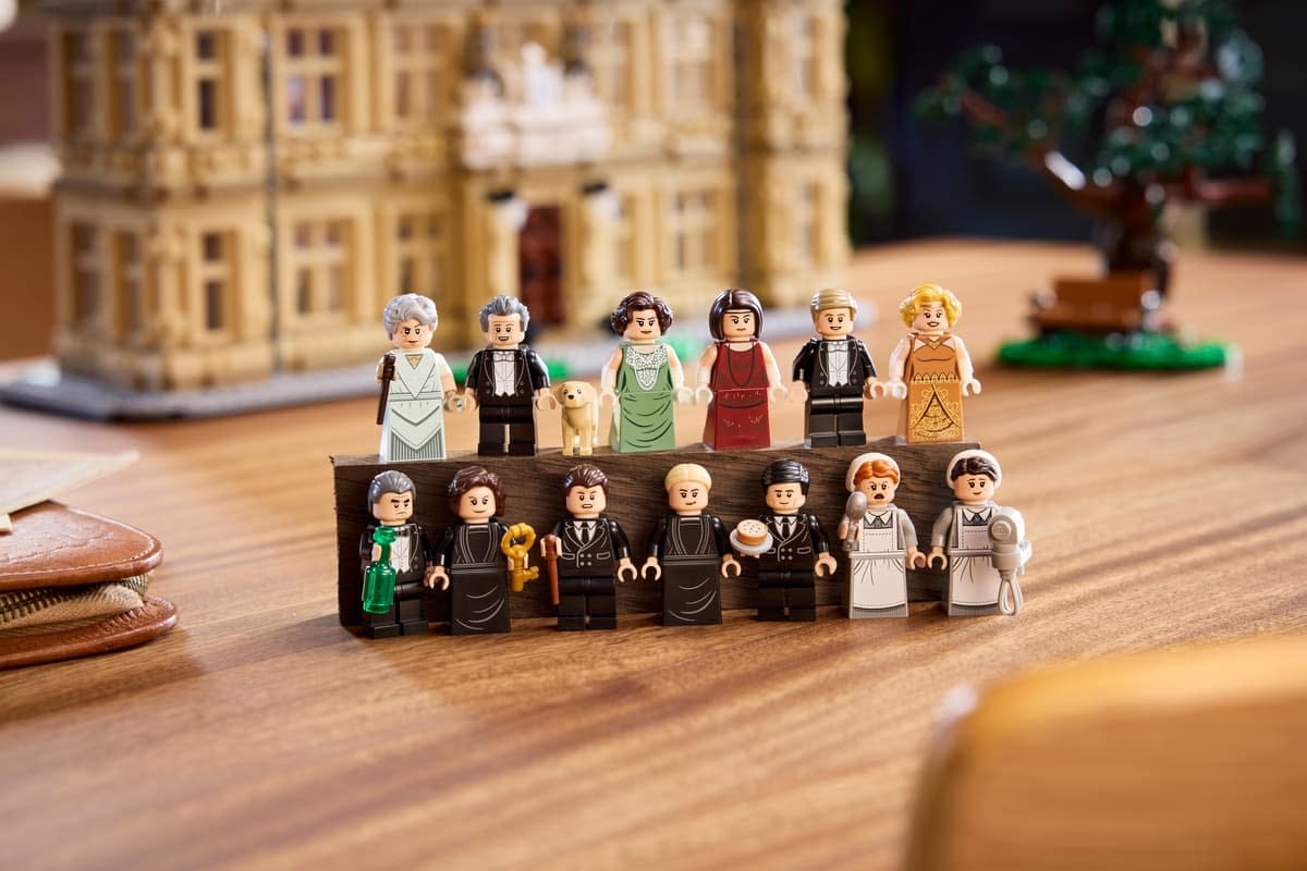 Become Part of Downton Abbey as LEGO Brings the TV Series to Life