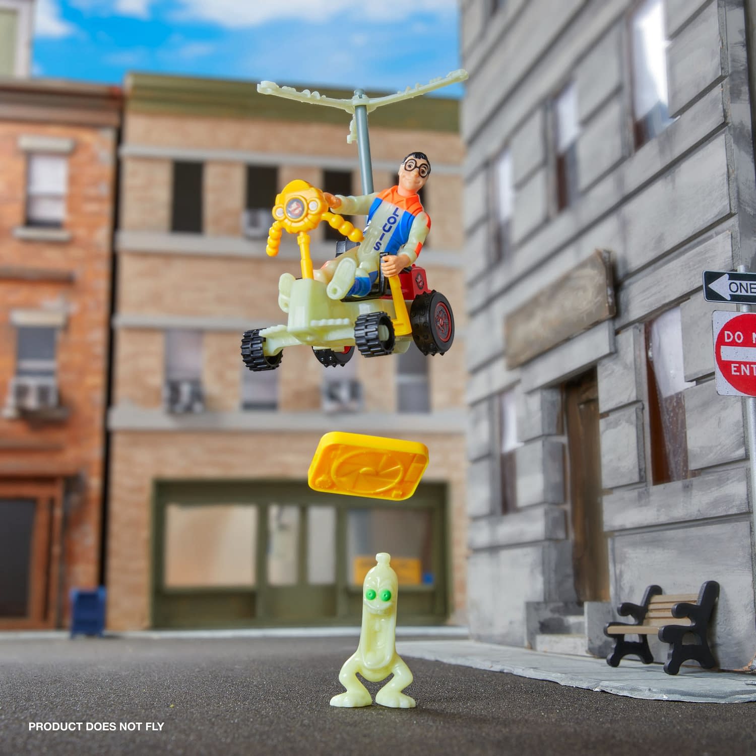 Hasbro Announces Unreleased The Real Ghostbusters Glow Copter Set
