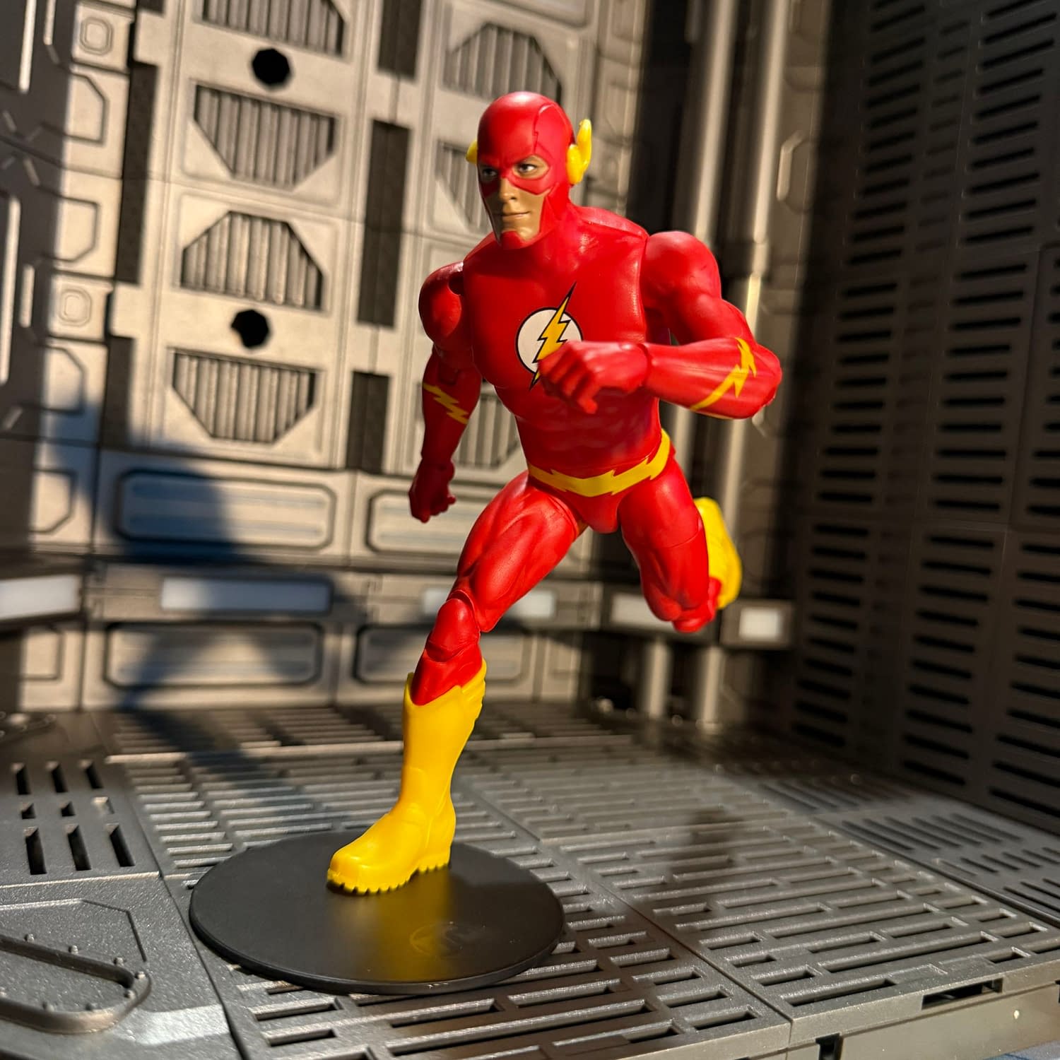 Mattel DC Comics Core Collection - The Flash Races Into Action