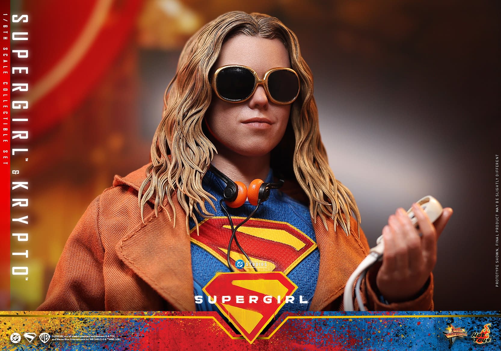 New DC Universe Supergirl & Krypto 1/6 Set Debuts from Hot Toys
