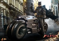 Hot Toys Takes to the Streets of Gotham with 1/6 Batman Batcycle