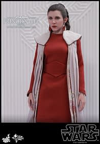 princess leia red dress 8 Outrageously Out-of-This-World Star Wars Fashions to Inspire Your Style
