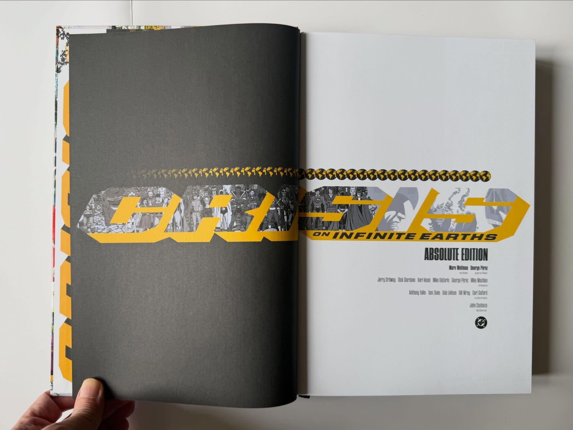 Rian Hughes Explains The Design Of Absolute Crisis On Infinite Earths