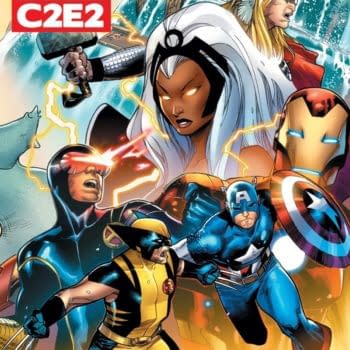 X-Men And Avengers Of Various Sizes Fight Over Buckingham Fountain For C2E2