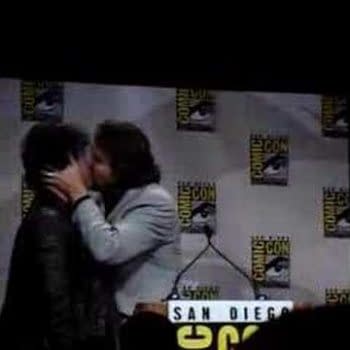 Jonathan Ross And Neil Gaiman To Re-enact "That Kiss" At The Eisners?