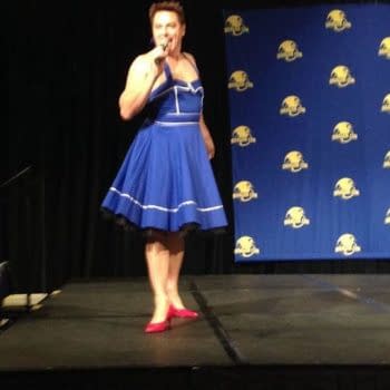 When John Barrowman Wore A TARDIS Dress To Dragon*Con &#8211; And Gave Us A Twirl