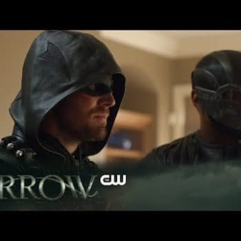 Oliver Must Step Into The Light To Defeat Darhk