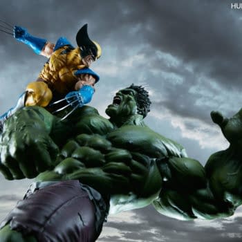 Sideshow Unveils The Hulk Vs Wolverine Maquette