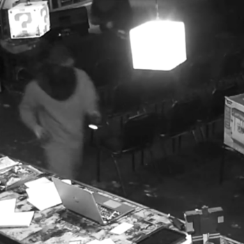 Video Of Professional 4am Burglary At A Comic Shop In Orlando, Florida