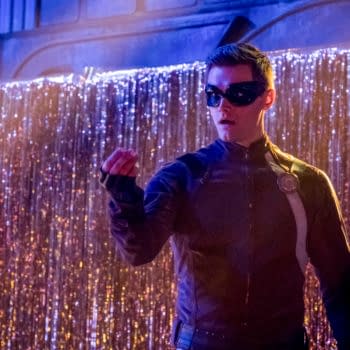 Flash -- "The Elongated Knight Rises" -- Image Number: FLA411b_0279b.jpg -- Pictured: Hartley Sawyer as Dibney/Elongated Man -- Photo: Katie Yu/The CW -- ÃÂ© 2018 The CW Network, LLC. All rights reserved