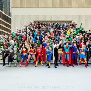 DC Giant Group Photoshoot at Dragon Con 2017