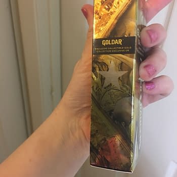 Nerd Beauty: Striking Gold with GLAMGLOW's Power Rangers Goldar Mask