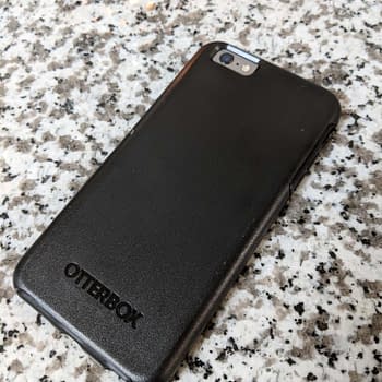 The OtterBox Symmetry Case: A Sleek Option for Frequent Travelers