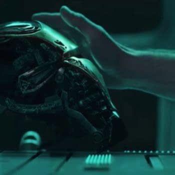 The 7 Best Screencaps of Hands in the Avengers: Endgame Trailer
