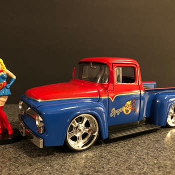DC Bombshells Jada Toys Hollywood Rides Car Week: Supergirl!