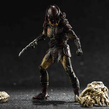 Two New Predators Join The Hunt From Hiya Toys
