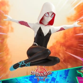 Spider-Gwen Hot Toys Into the Spider-Verse Figure