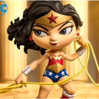 DC Comics Wonder Woman Minico Statue by Iron Studios