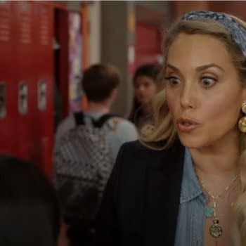 Saved by the Bell: Elizabeth Berkley Is So Excited in New Trailer