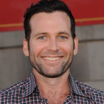 LOS ANGELES - SEP 21: Eion Bailey arrives to the "Once Upon A Time" Season Premiere on September 21, 2014 in Hollywood, CA / DFree / Shutterstock.com