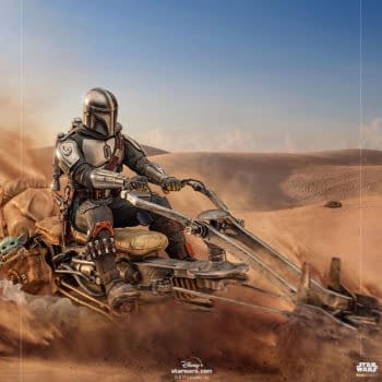 The Mandalorian Speeds across the Tatooine Desert With Iron Studios