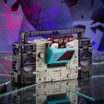 Hasbro Reveals Transformers Shattered Glass Autobot Blaster