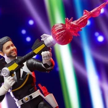 Hasbro Unlocks Power Rangers Black Ranger for the Selfie Series 