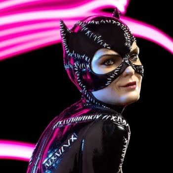 Batman Returns Catwoman Strikes Again with New Iron Studios Statue 
