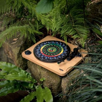 House of Marley's Stir It Up Lux Turntable Saves the Planet with Music