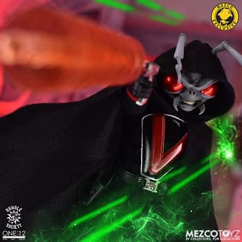Mezco Toyz Debuts Exclusive Void Cadet Gomez: Red-Eye Knight Edition