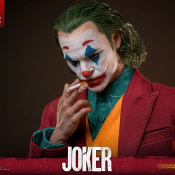 Arthur Fleck is The Joker with Hot Toys New Artisan Edition 1/6 Figure 