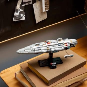 Star Wars Admiral Ackbar’s Home One Starcruiser Lands with LEGO