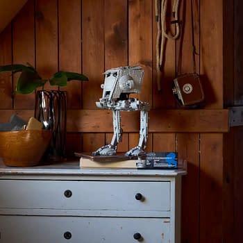 The Chicken Walker Returns with LEGO’s New UCS Star Wars Set