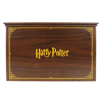 NECA Debuts Harry Potter Gryffindor Common Room Display House