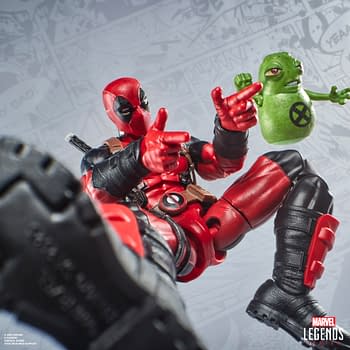 Deadpool Brings Maximum Effort to the Marvel Legends Maximum Series 