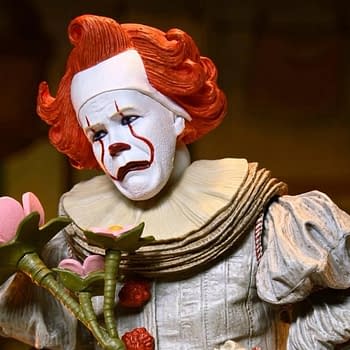 Bob Gray is Pennywise with NECA’s IT: Welcome to Derry Figure 