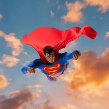 New Batman: Hush Superman 1/12 Figure Coming Soon from Gong