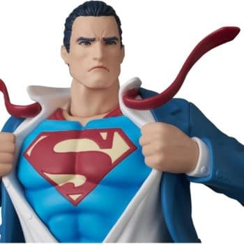 Clark Kent Arrives with New Superman (Batman: Hush Ver.) Figure