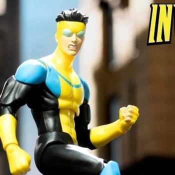 Mark Grayson Kicks Off Super7’s New Invincible DELUXE Wave