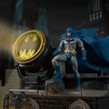 Mattel Unveils New DC Premium Batman: Hush Rooftop Diorama Set