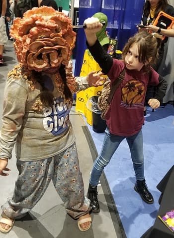 64 San Diego Comic-Con 2023 Cosplay Day 2 Images: Mandos, Indys &#038; More