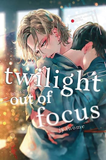 Cover image for TWILIGHT OUT OF FOCUS OVERLAP GN (MR)