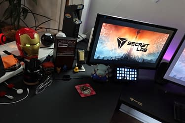 Finally got my desk in, Secretlab Magnus Pro, regular size. : r/secretlab