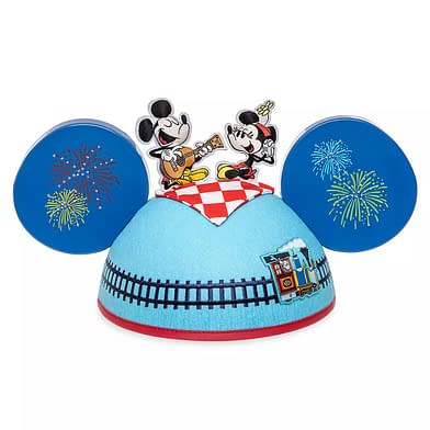 5 Must Have Items to Celebrate Mickey and Minnie display picture 1