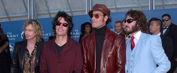 Pop group STONE TEMPLE PILOTS at the 43rd Annual Grammy Awards in Los Angeles. 21FEB2001. Editorial credit: Featureflash Photo Agency / Shutterstock.com