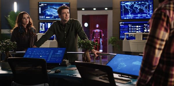 The Flash: Grant Gustin on Fav #WestAllen Moments, Crossovers &#038; More